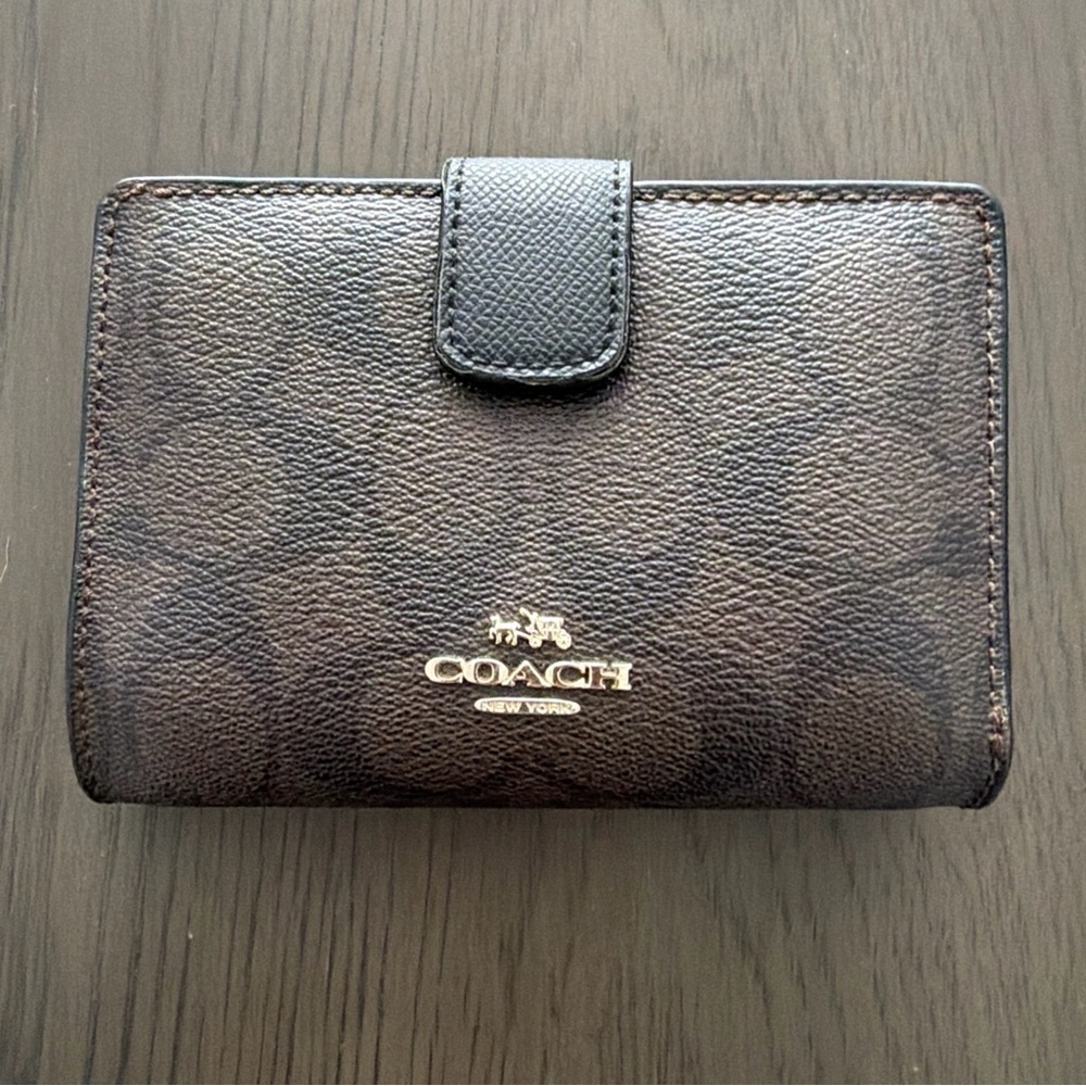 COACH Bifold Wallet Black Leather Twofold Card Slot Slim Vintage Authentic